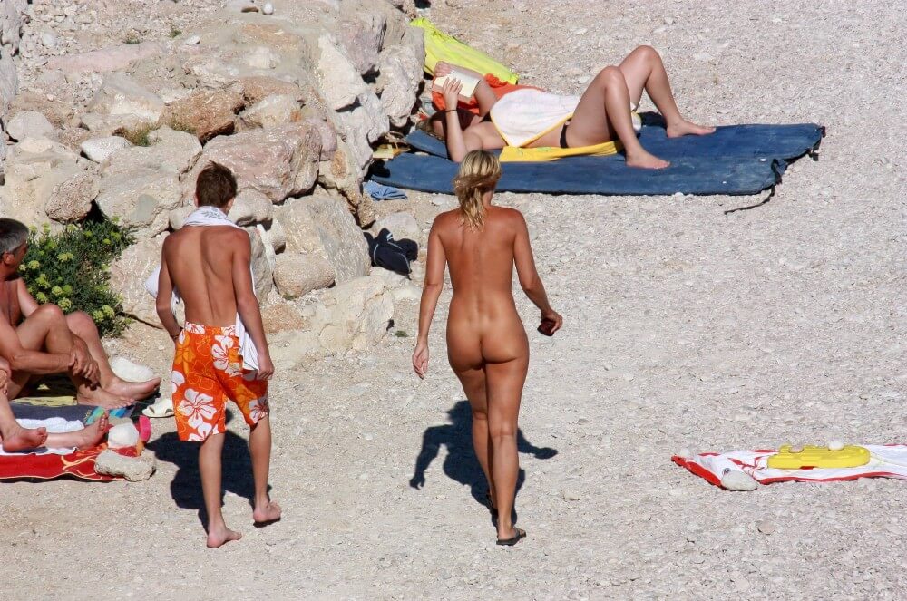 European Beach Entrance pics - There are many politicians among nudists