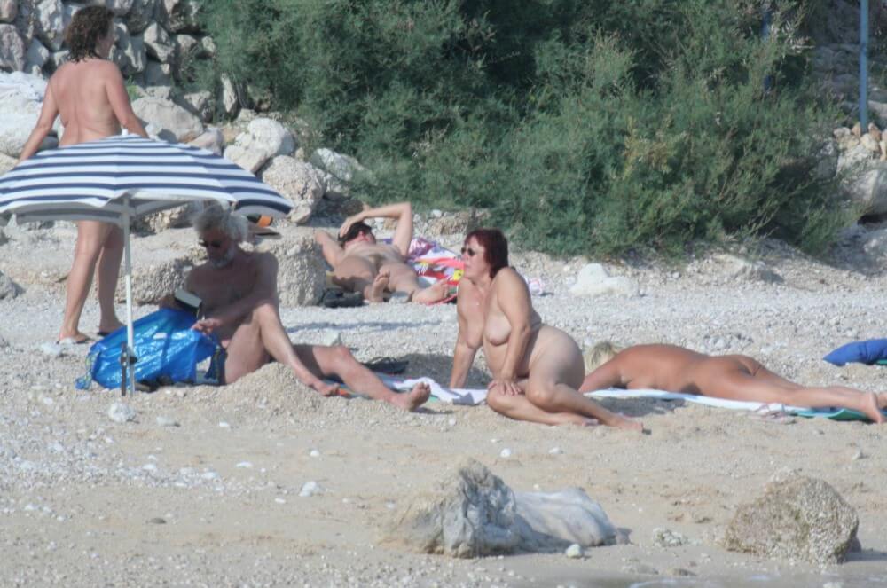 Croatian Baska Beach pics - A spontaneous movement toward nudity