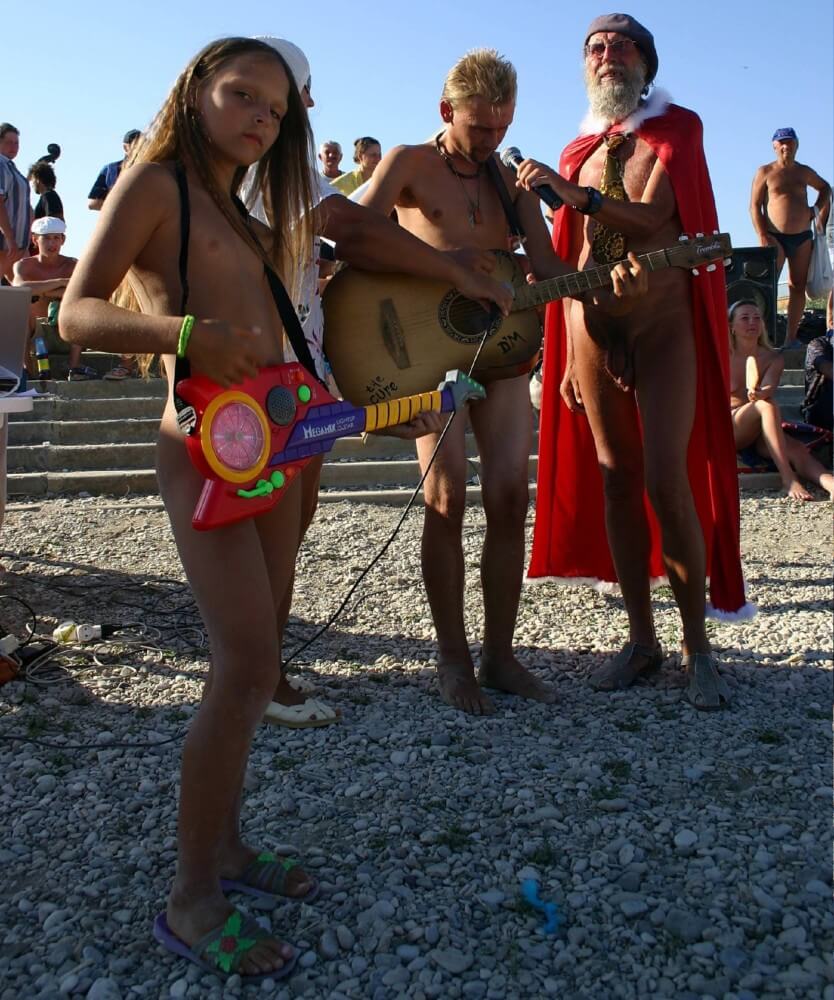 Naturist Beach Contests photos - Naturism helps break free from body stereotypes