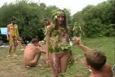 Enature - Mother Naturists - Openness to the world and new ideas is a defining trait of naturists and nudists