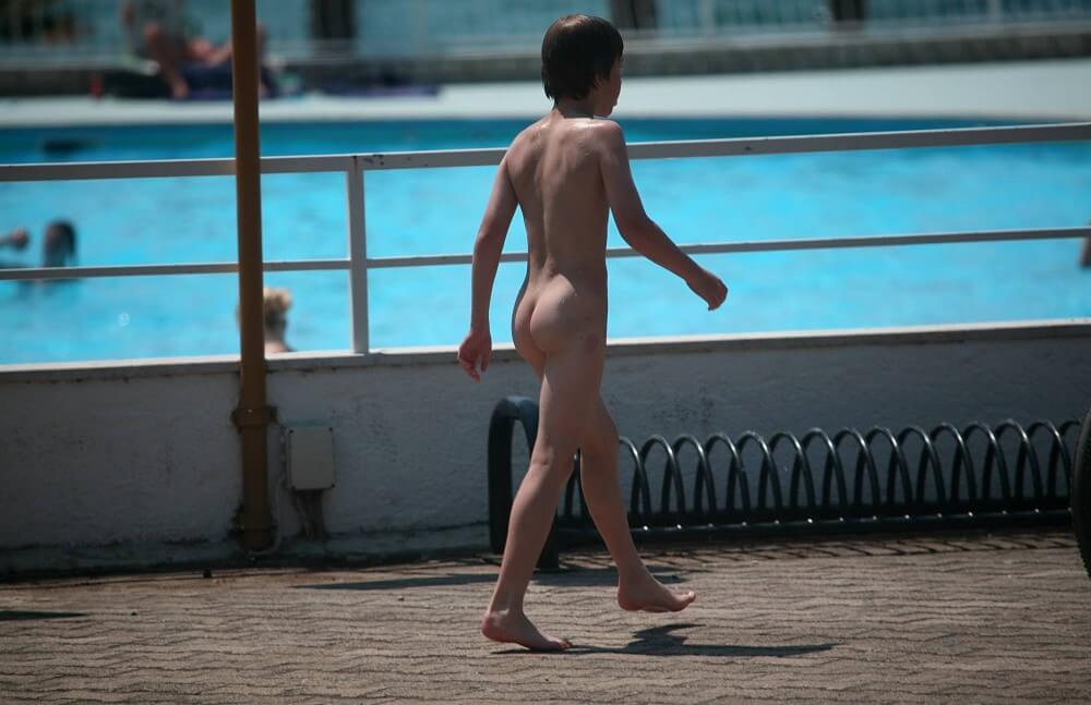 Grassy Patio Nature Hike - In ancient times, sports were practiced in the nude