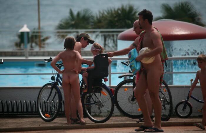 Freedom on two wheels: how cycling and hiking enrich the lives of nudists - Thoughts on Naturism