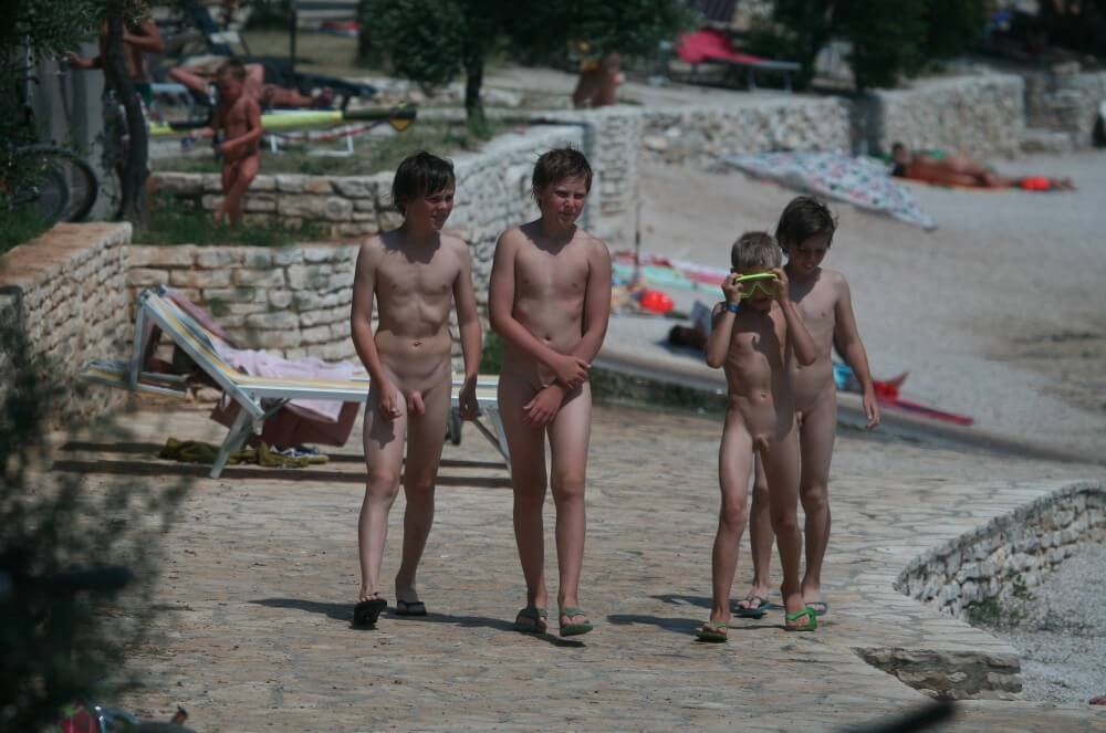 Shore walking nude - A naturist values sincerity, as well as honesty and openness