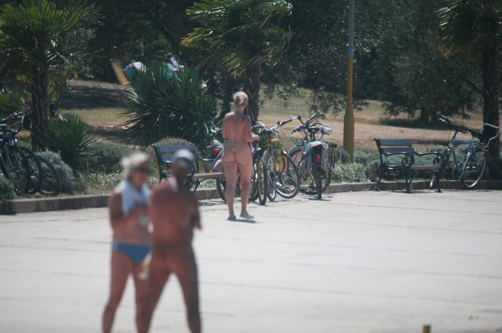 FKK Resort Assortment pics - People seek in nudism a way to overcome their insecurities