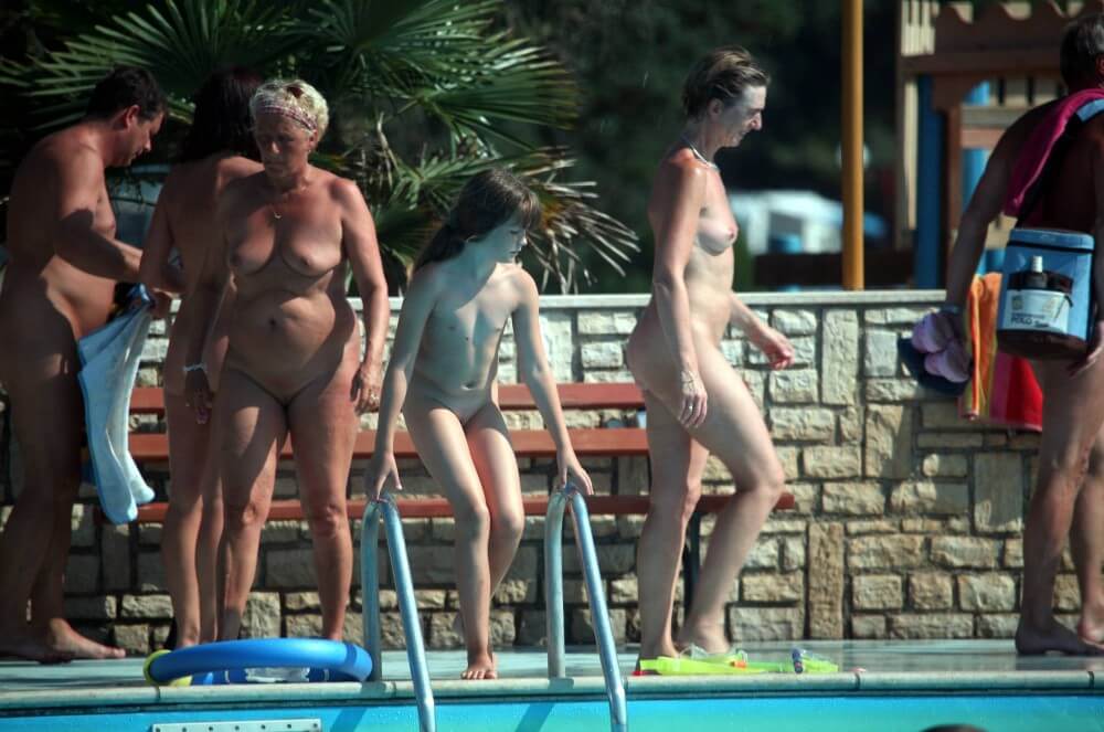 Naturist Pool Cleaning-Up pics - Social Nudism Around the World
