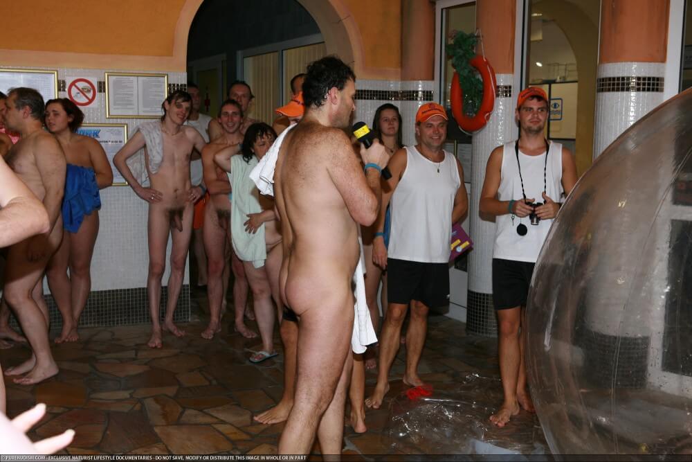Naturism photo gallery # 56 - Nudity is an integral part of life in nature