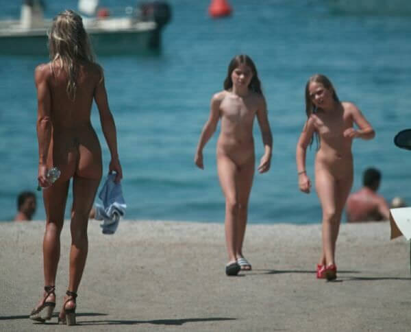 The nudism country photos - Striving for tolerance and respect is the code of conduct among nudists