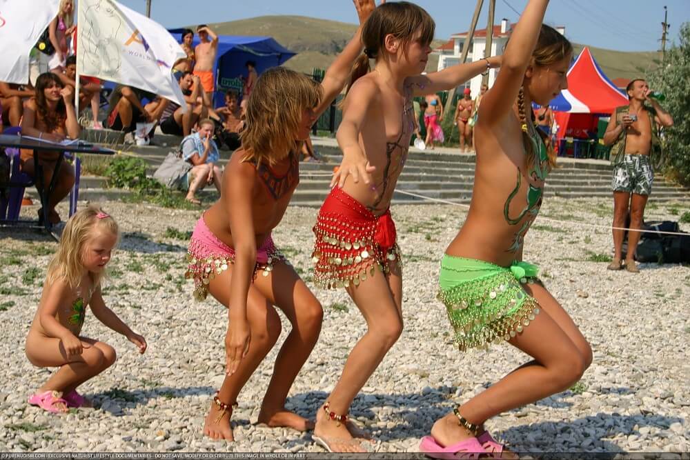 Festival and dancing photos - Nudity promotes inner harmony and peace of mind