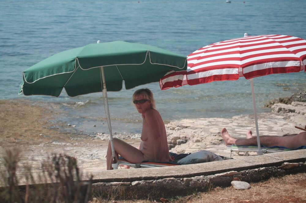 FKK Beachline Front pics - Nudism and naturism as a philosophy of life are deeply rooted in respect