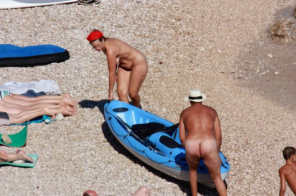 Get In Waters for Boating pics - There are many political figures among the movements supporters