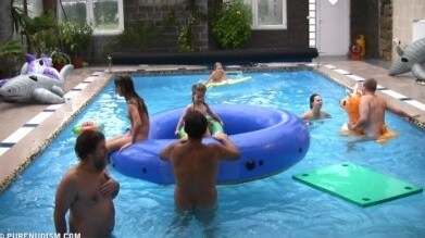 Piano pool and tennis Full HD - Naturism creates harmony with the environment