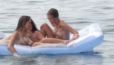 Body Art Nudist Beach 2 video Full HD - In our home, we are all nudists