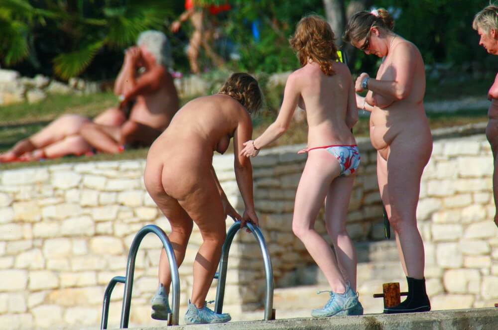 Ula FKK Exploration Family pics - Naturists value tranquility and peace