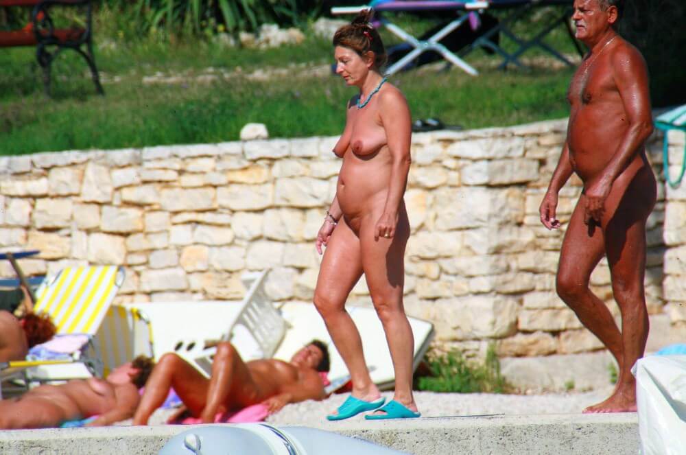 Ula FKK Wall-Side Passby photos - Nudism has an ancient history