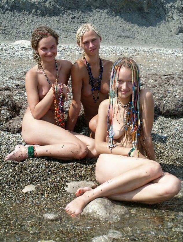 Naturism photo gallery # 49 - Naturism teaches respect for the beauty of the body and its natural forms