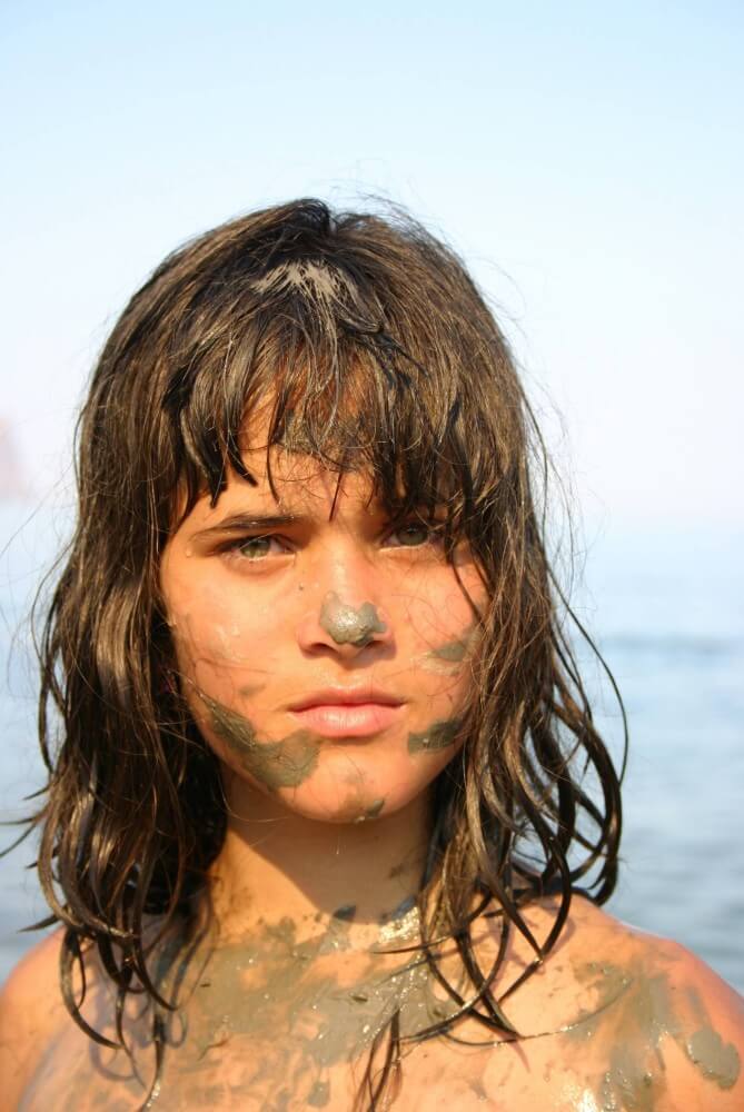 Courageous Naturist Girl pics - Nudity fosters the development of trust and sincere relationships