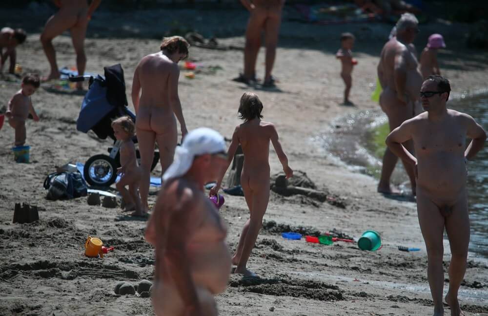 Jr Coastal Beach Paradise pics - Nudism and naturism bring you closer to nature