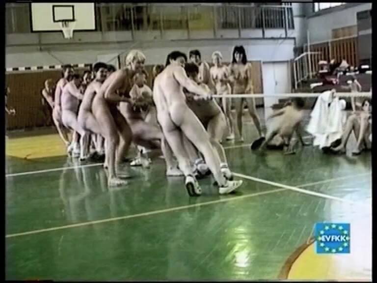 Helios Natura: Hip Hip Natura Eurovid FKK - Nudism helps overcome complexes and fears