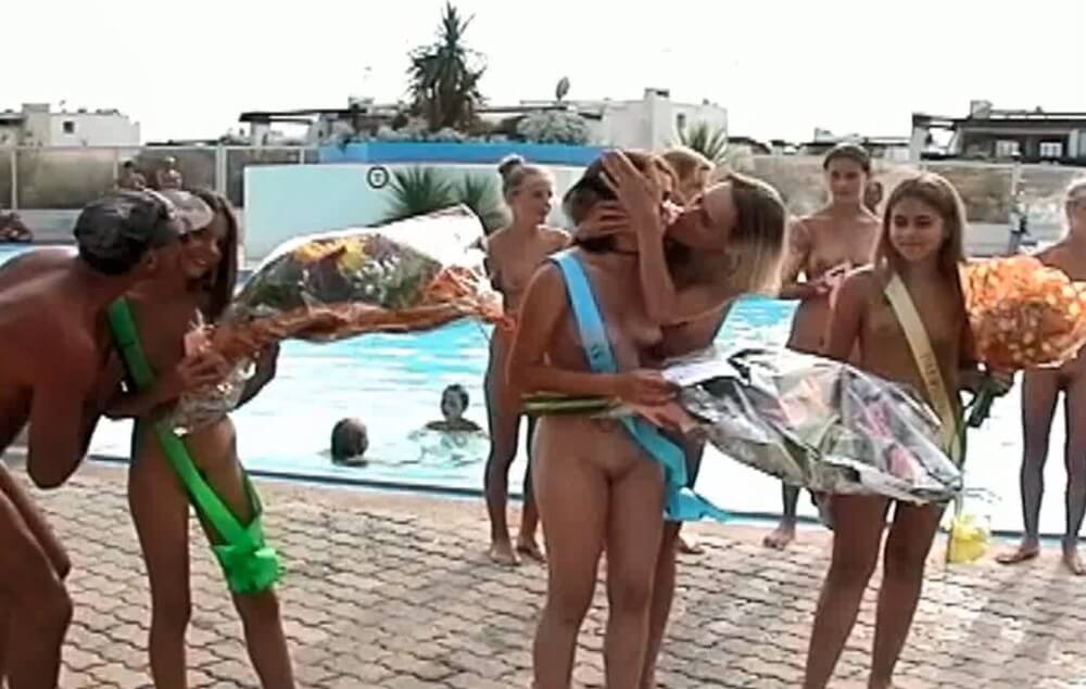 Nudist girls beauty contest video France - Sunat Natplus HD - A defining feature of naturism is the absence of clothing